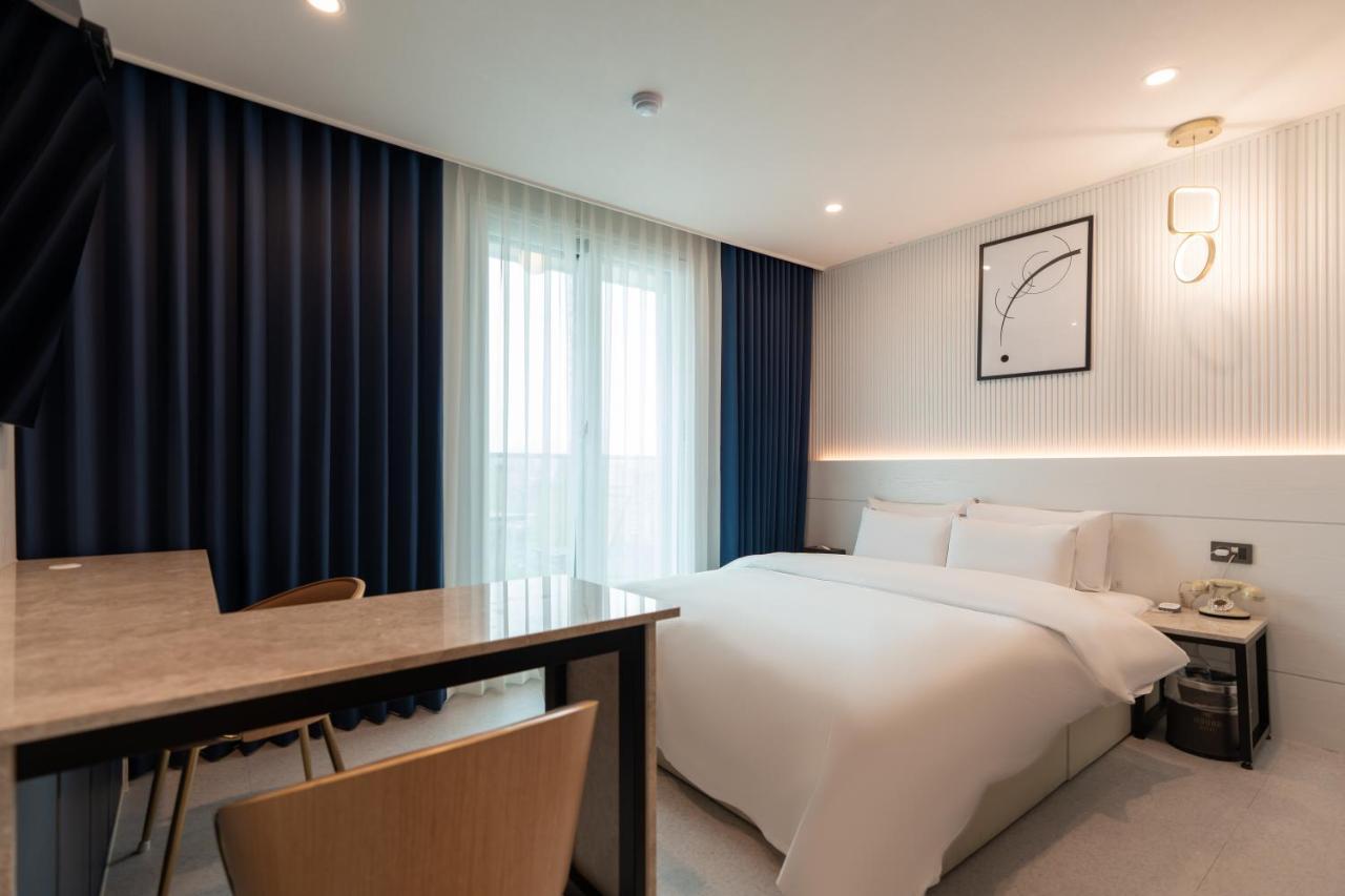 Jecheon Hound Hotel Chechon Exterior photo