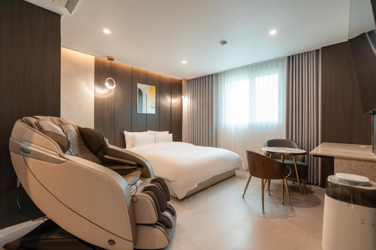 Jecheon Hound Hotel Chechon Exterior photo