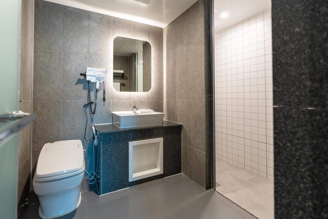 Jecheon Hound Hotel Chechon Exterior photo