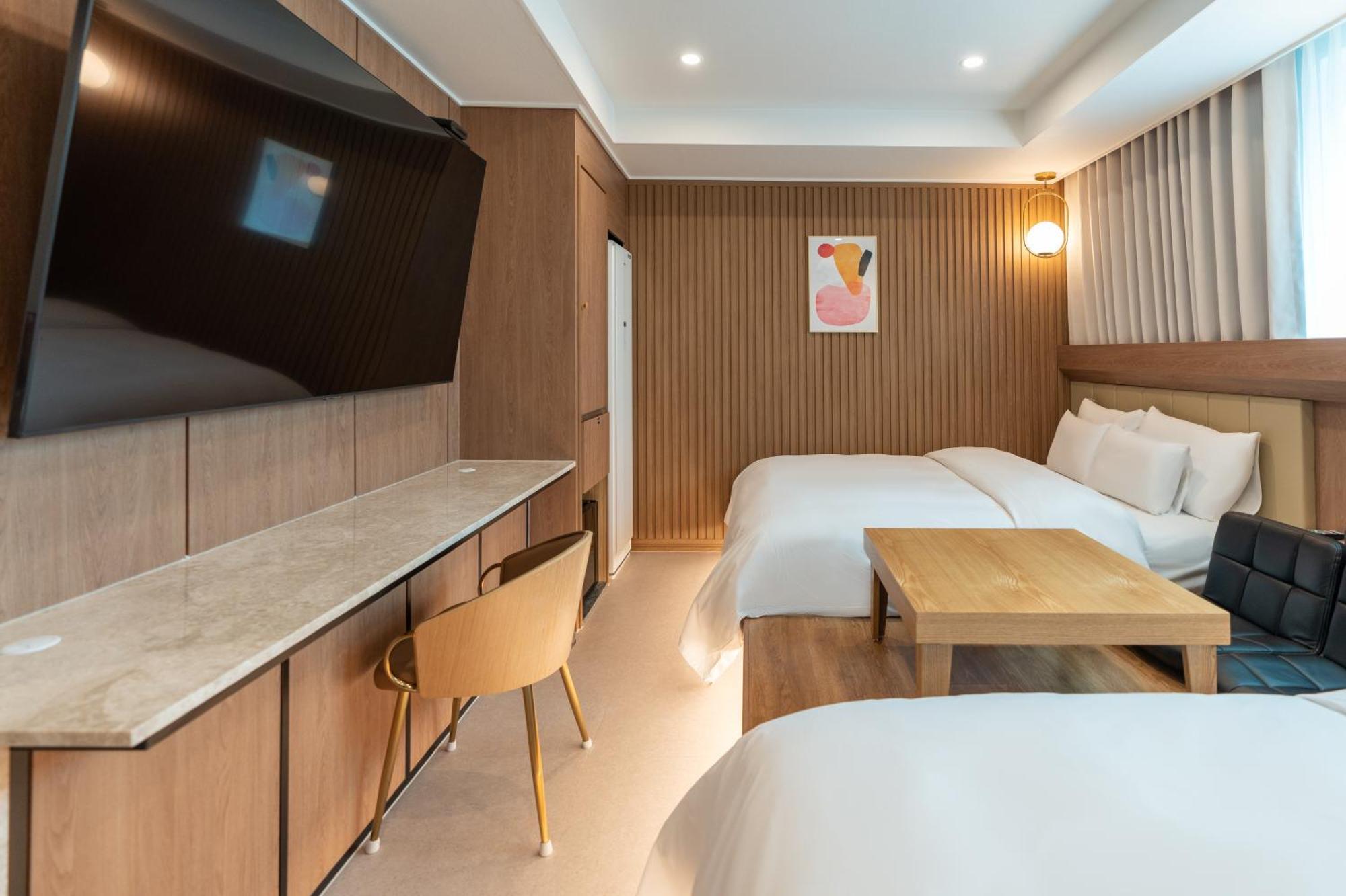 Jecheon Hound Hotel Chechon Exterior photo