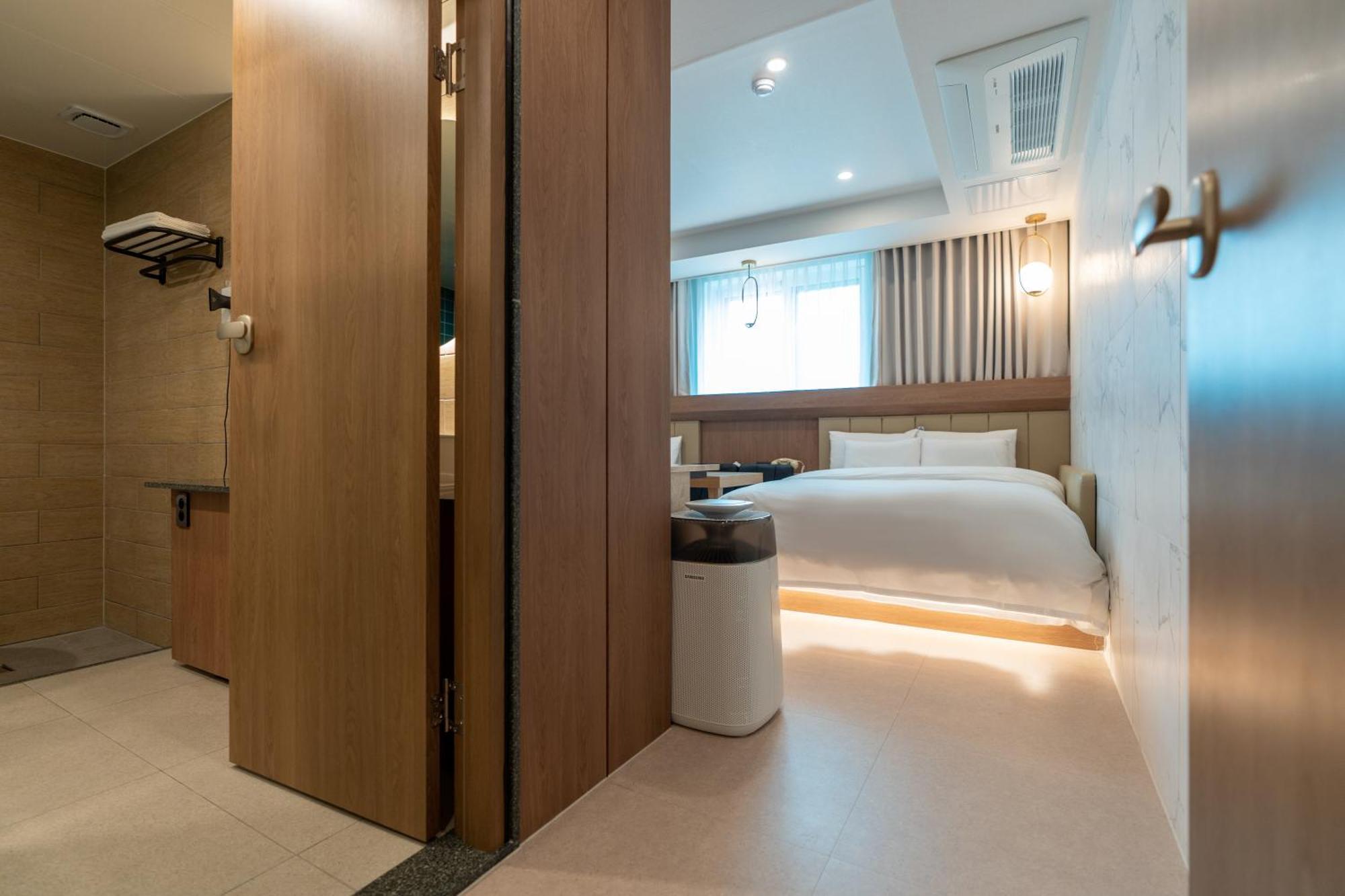 Jecheon Hound Hotel Chechon Exterior photo