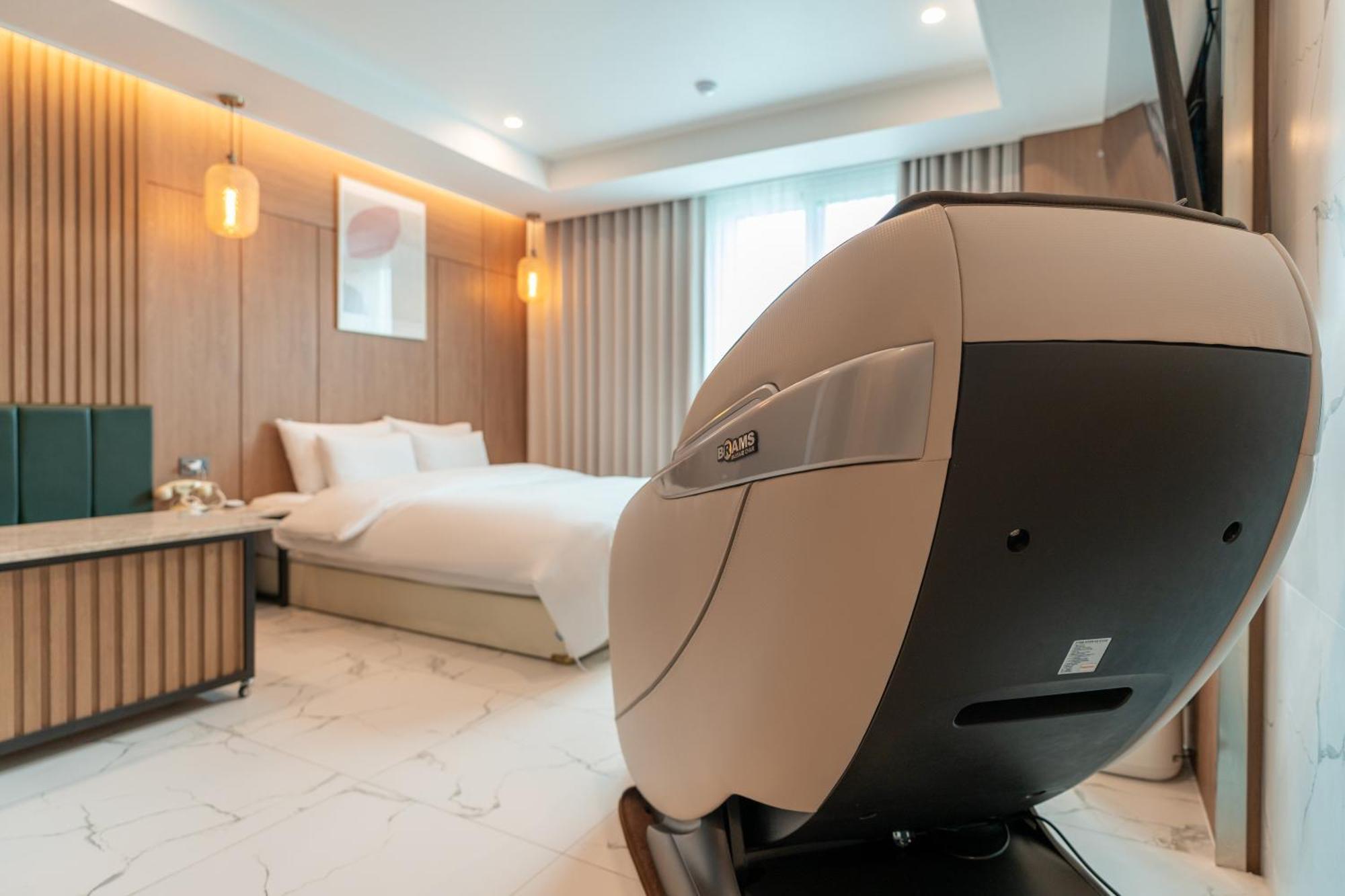 Jecheon Hound Hotel Chechon Exterior photo