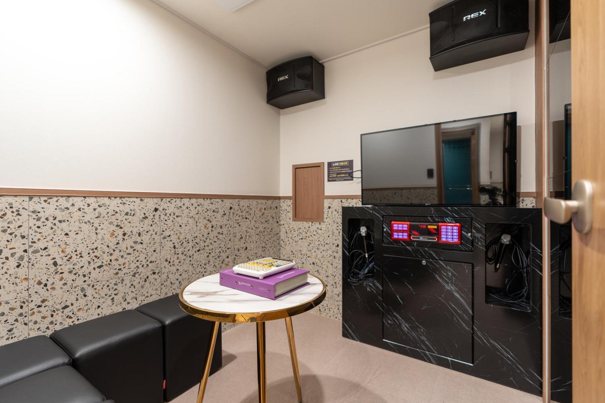 Jecheon Hound Hotel Chechon Exterior photo